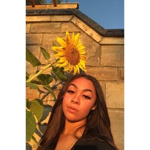 Meet your Posher, Evelyn